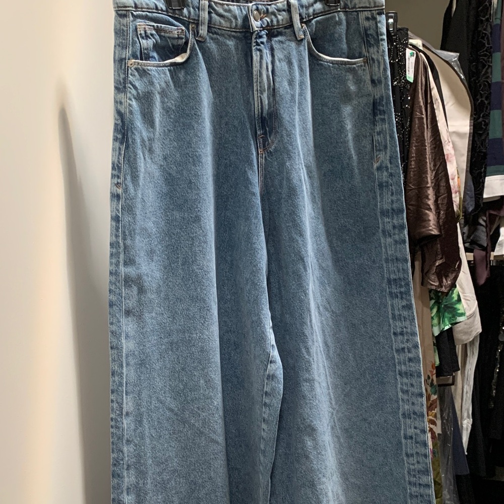 Good American Light Blue Wide-Leg Jeans - Picture 3 of 10